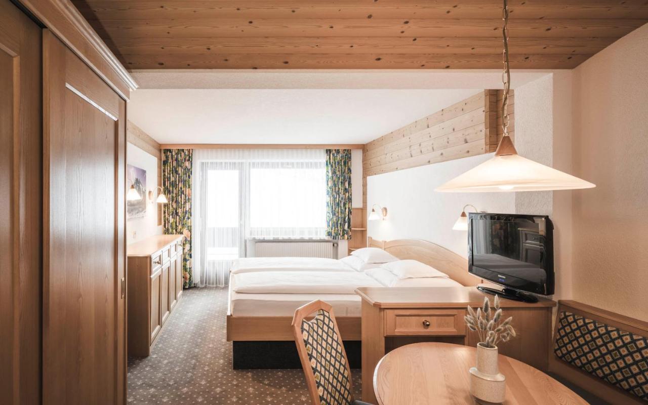 สปอร์ต แอนด์ ไวทัลโฮเทล แบชมานน์ Hotel การ์กเอลเลิน ภายนอก รูปภาพ
