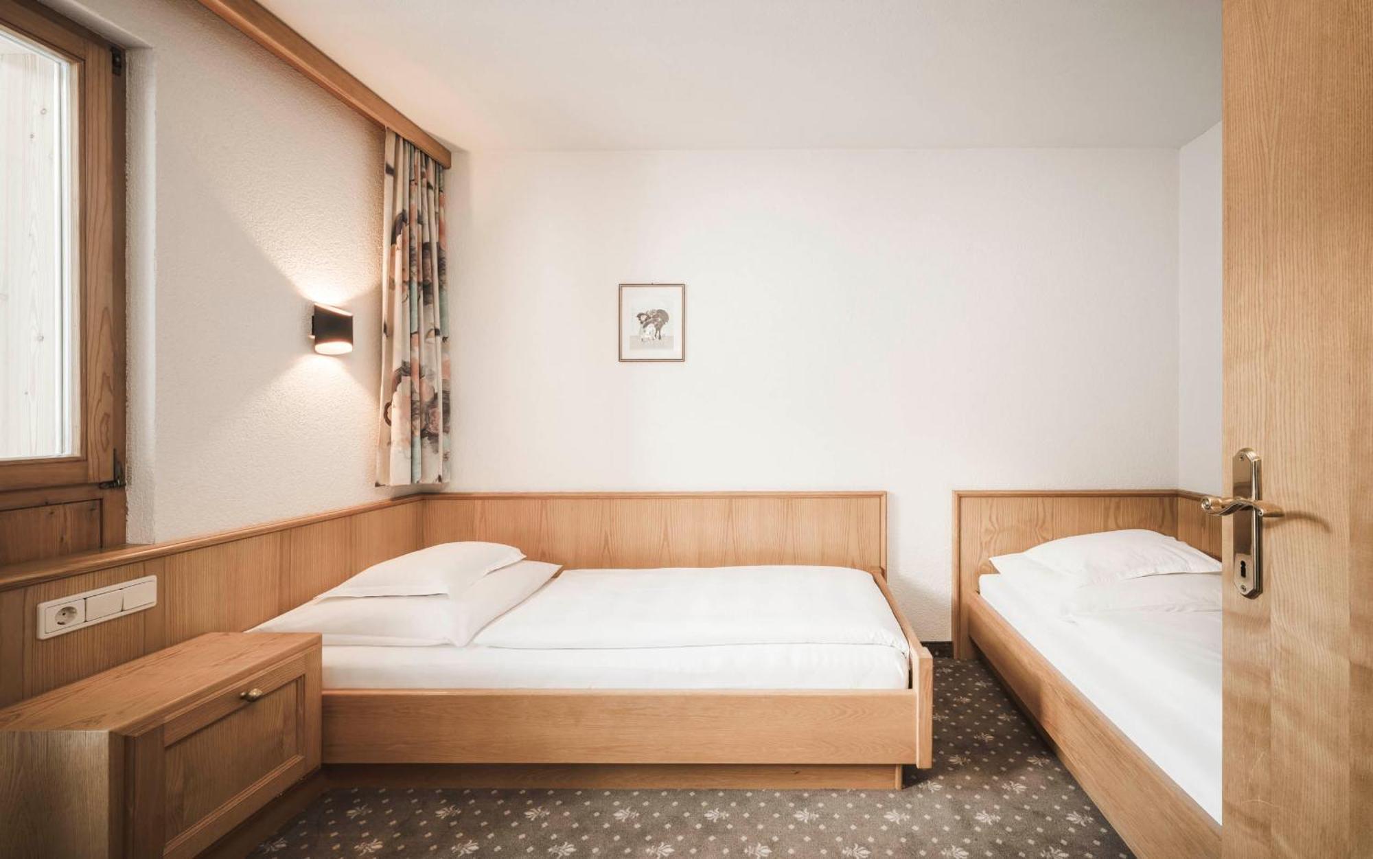 สปอร์ต แอนด์ ไวทัลโฮเทล แบชมานน์ Hotel การ์กเอลเลิน ภายนอก รูปภาพ